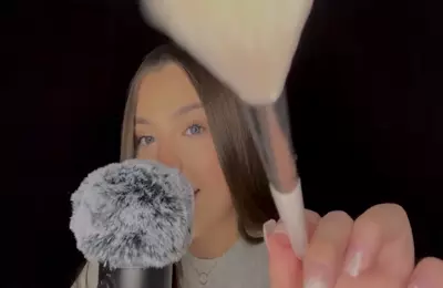 ure_Clicky_Whispering_with_Face_Brushing_Personal_Attention-助眠云视听