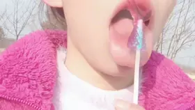 菜菜cyl不好吃_偷吃小鱼干棒棒糖-助眠云视听