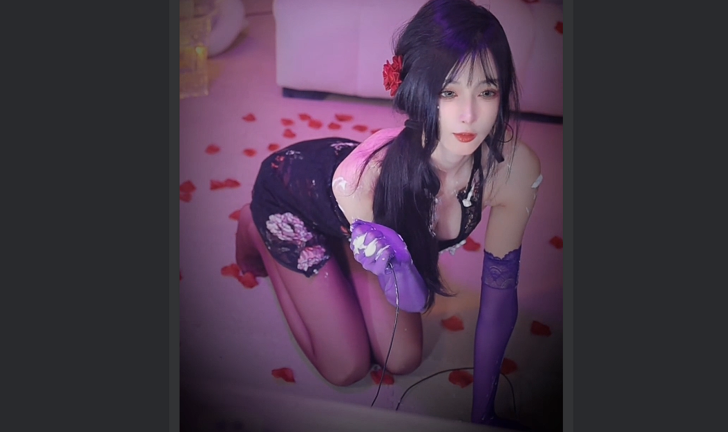 余多多_紫色手丝泡沫摩擦丝袜_1-助眠云视听