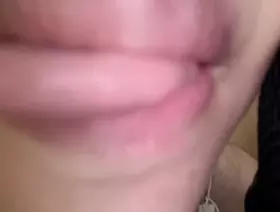 61舔嘴唇T屏.mp4-助眠云视听