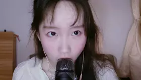 YiDan的窝窝_舔舐麦克风-助眠云视听