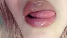 小灿助眠_7.8嫂子_舔屏_-助眠云视听