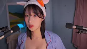 小泡小泡_舔耳-助眠云视听