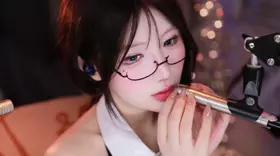 小泡小泡_过塑舔耳-助眠云视听